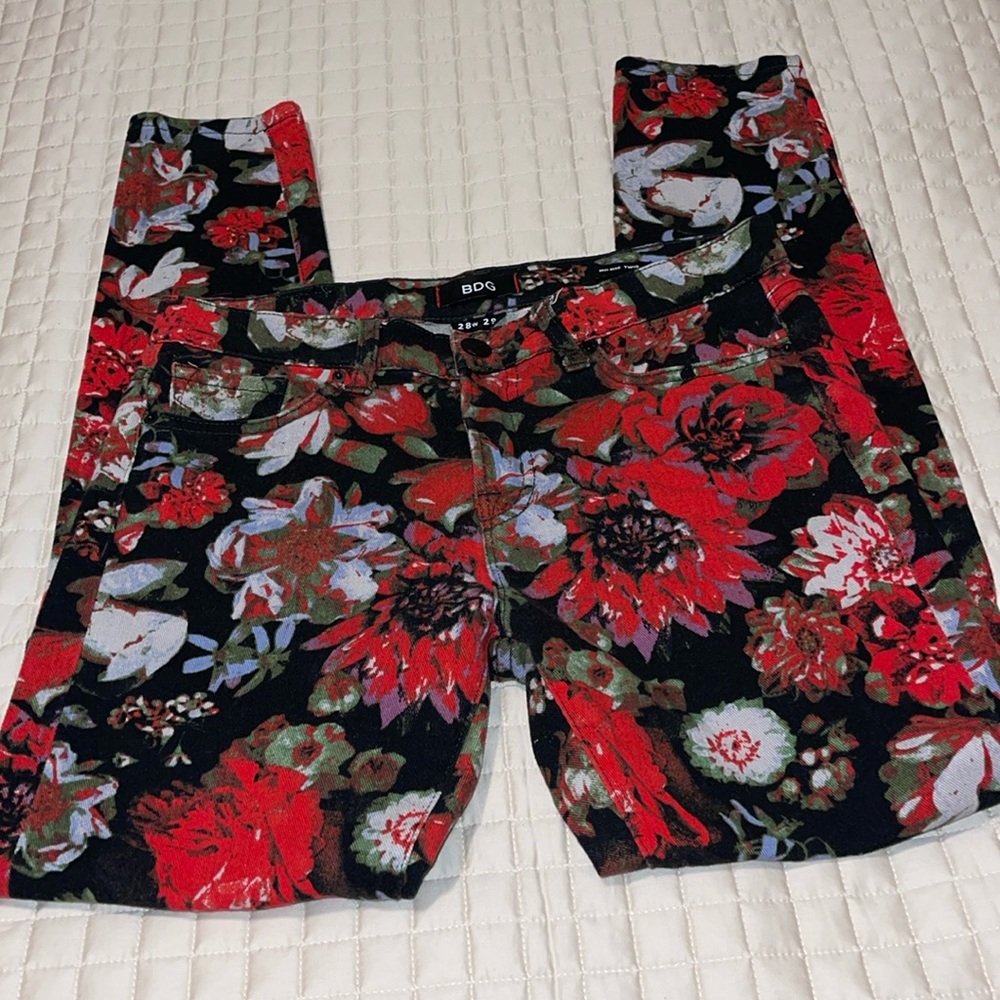BDG, mid rise jeans, ladies size 28
